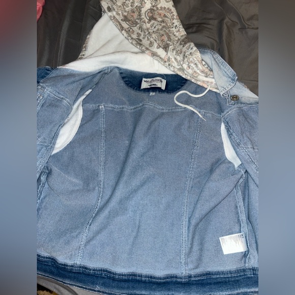 Jean Jacket with hood - Picture 4 of 6